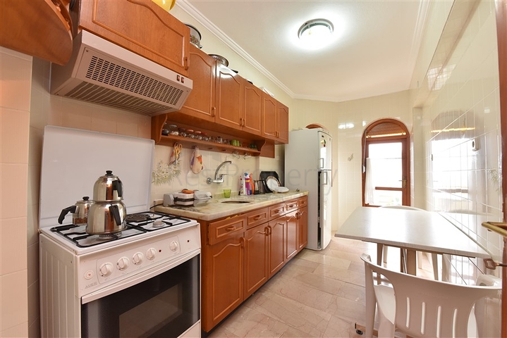 على البحر مباشرة - شقة 3 غرف وصالة - في مهموتلار / الانيا 