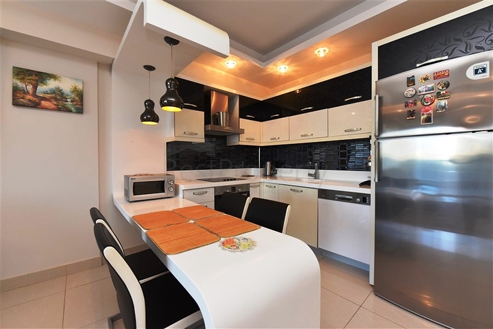 مجمع بخدمات  5 نجوم - شقة 3 غرف وصالة - في الانيا - منطقة مهموتلار 