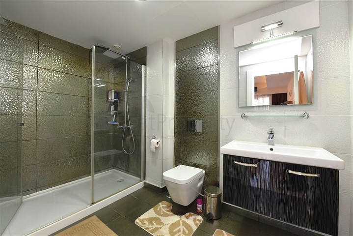 مجمع بخدمات  5 نجوم - شقة 3 غرف وصالة - في الانيا - منطقة مهموتلار 