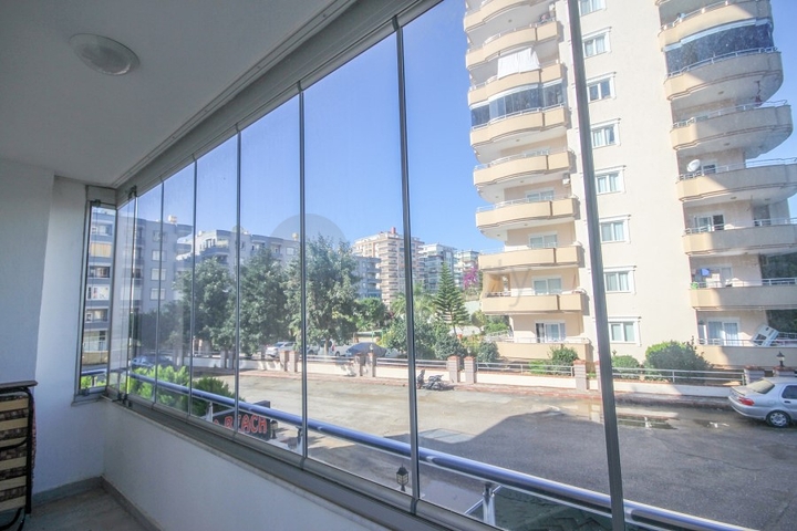 شقة غرفتين وصالة - ضمن مجمع سكني - قريب من البحر والخدمات - في مهموتلار / الانيا