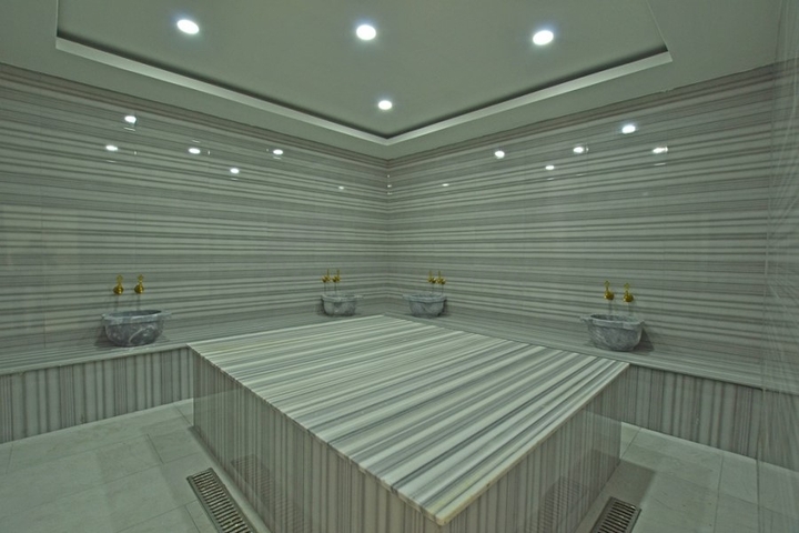 شقة غرفتين وصالة - ضمن مجمع سكني - قريب من البحر والخدمات - في مهموتلار / الانيا