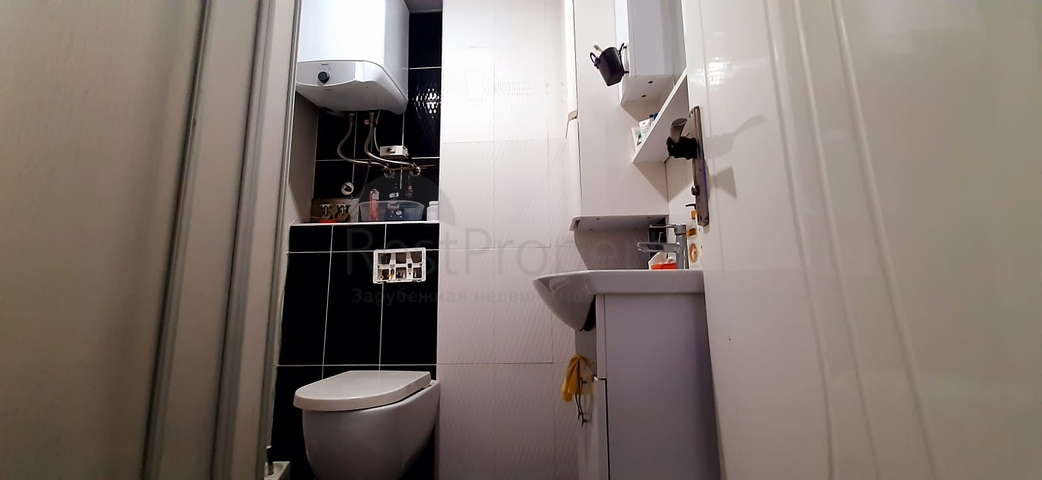 شقة غرفة وصالة - مناسبة للاستثمار او العطلات - ضمن مجمع في منطقة مهموتلار / الانيا 