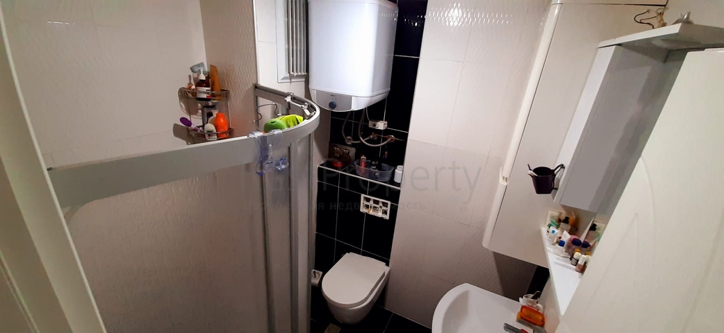 شقة غرفة وصالة - مناسبة للاستثمار او العطلات - ضمن مجمع في منطقة مهموتلار / الانيا 