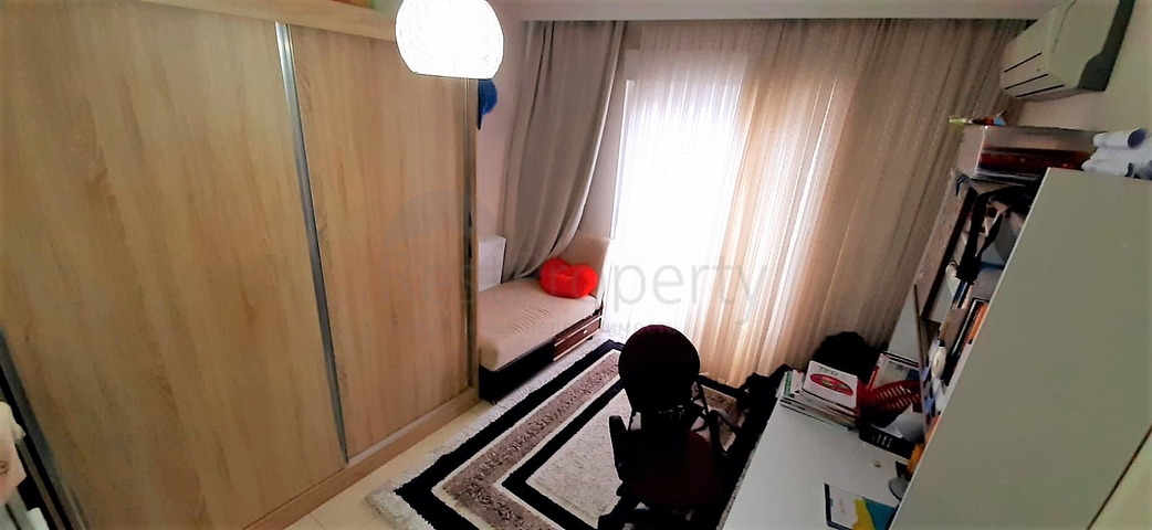 شقة غرفة وصالة - مناسبة للاستثمار او العطلات - ضمن مجمع في منطقة مهموتلار / الانيا 