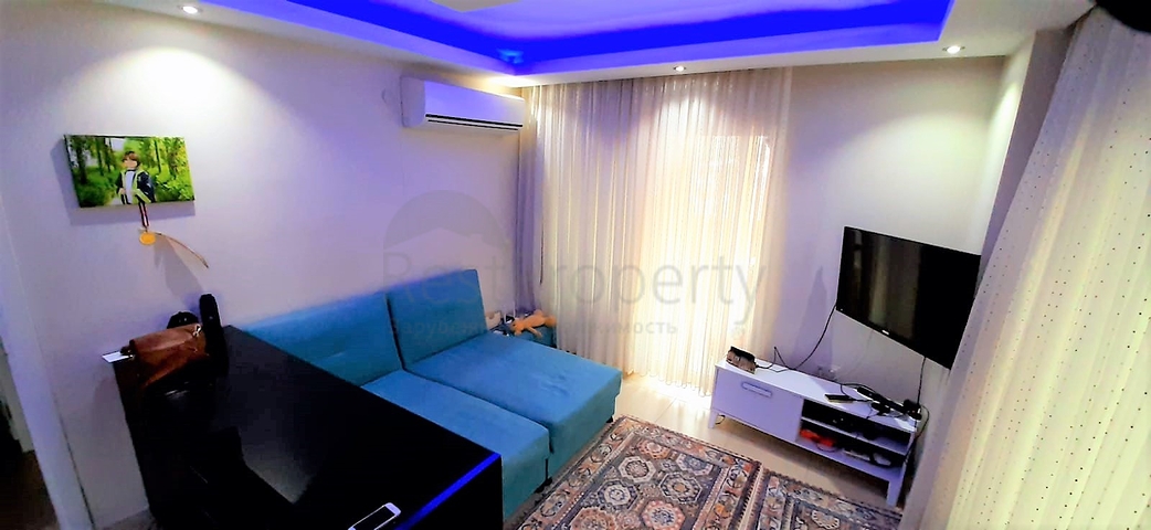 شقة غرفة وصالة - مناسبة للاستثمار او العطلات - ضمن مجمع في منطقة مهموتلار / الانيا 