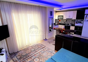 شقة غرفة وصالة - مناسبة للاستثمار او العطلات - ضمن مجمع في منطقة مهموتلار / الانيا 