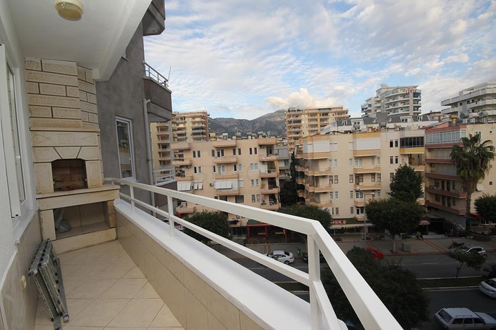 100 متر عن شاطئ البحر - شقة غرفتين وصالة مفروشة - مهموتلار / الانيا 