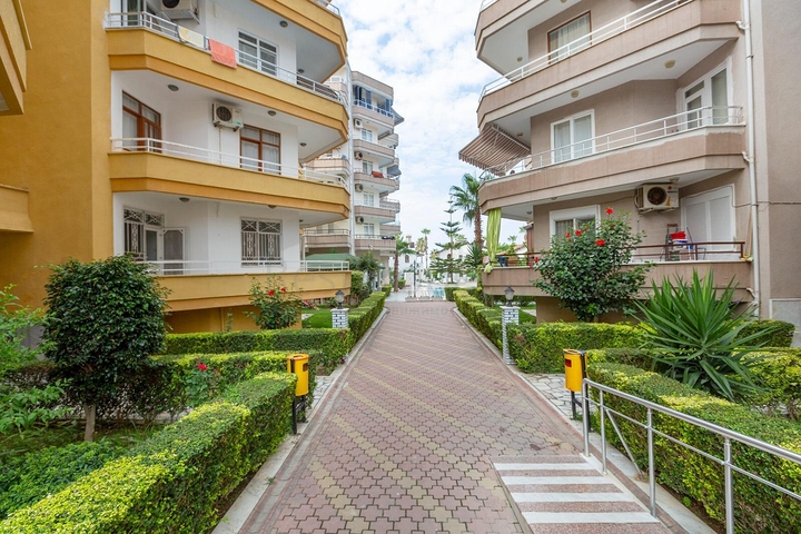 100 متر عن شاطئ البحر - شقة غرفتين وصالة مفروشة - مهموتلار / الانيا 