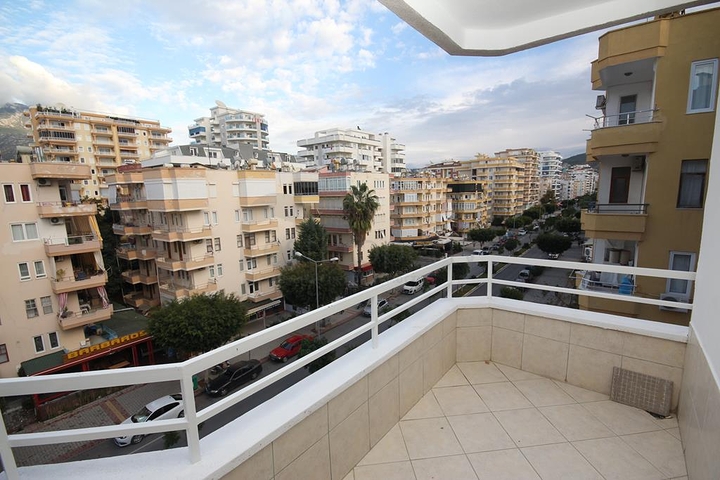 100 متر عن شاطئ البحر - شقة غرفتين وصالة مفروشة - مهموتلار / الانيا 