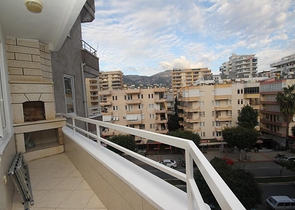 100 متر عن شاطئ البحر - شقة غرفتين وصالة مفروشة - مهموتلار / الانيا 