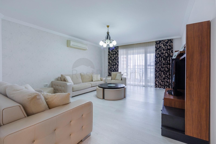 مساحة واسعة -طابق مرتفع - شقة غرفتين وصالة مفروشة -ضمن مجمع في مهموتلار / الانيا 