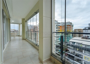 مساحة واسعة -طابق مرتفع - شقة غرفتين وصالة مفروشة -ضمن مجمع في مهموتلار / الانيا 