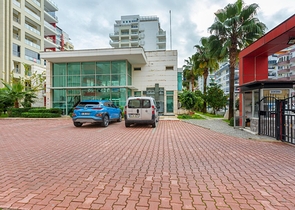 مساحة واسعة -طابق مرتفع - شقة غرفتين وصالة مفروشة -ضمن مجمع في مهموتلار / الانيا 