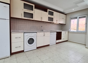 طابق مرتفع - شقة 2 غرفة وصالة -مساحة 125 م - في مهموتلار / الانيا