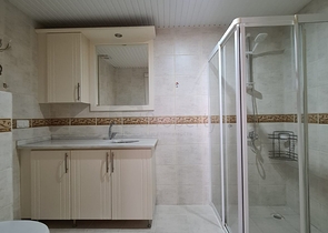 طابق مرتفع - شقة 2 غرفة وصالة -مساحة 125 م - في مهموتلار / الانيا