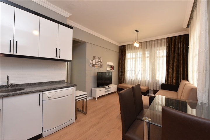 50 متر من البحر - شقة غرفة وصالة - في منطقة توسمور المركزية / الانيا 