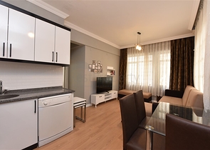 50 متر من البحر - شقة غرفة وصالة - في منطقة توسمور المركزية / الانيا 