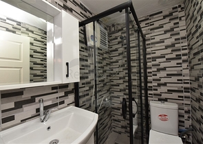 50 متر من البحر - شقة غرفة وصالة - في منطقة توسمور المركزية / الانيا 