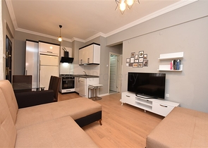 50 متر من البحر - شقة غرفة وصالة - في منطقة توسمور المركزية / الانيا 