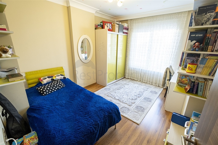 شقه 2 + 1 مفروشه في ليمان كونيالتي 600 م علي البحر