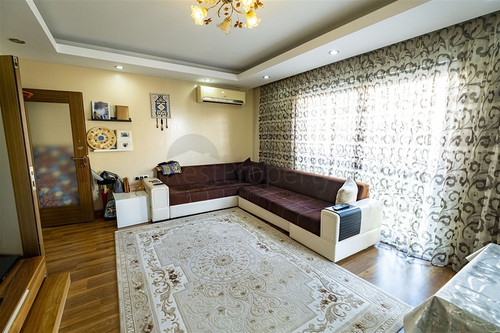 شقه 2 + 1 مفروشه في ليمان كونيالتي 600 م علي البحر