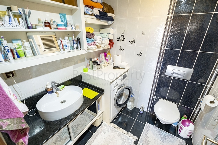 شقه 2 + 1 مفروشه في ليمان كونيالتي 600 م علي البحر