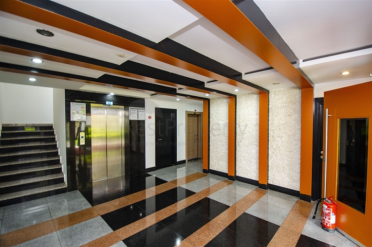 شقه 2 + 1 مفروشه في ليمان كونيالتي 600 م علي البحر