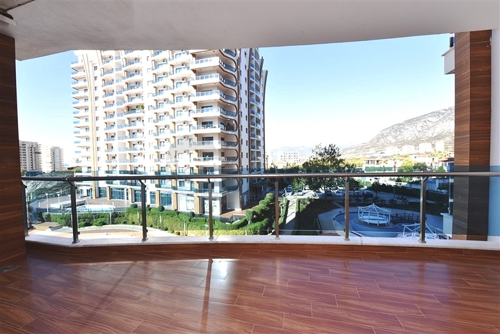 ضمن مجمع 5 نجوم - شقة غرفة وصالة - مفروشة -في مهموتلار / الانيا 