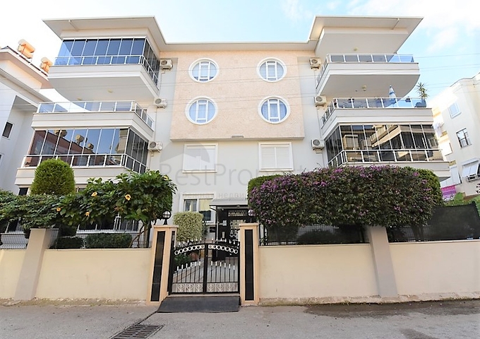 في مركز المدينة - شقة مؤثثة -غرفة وصالة - الانيا 