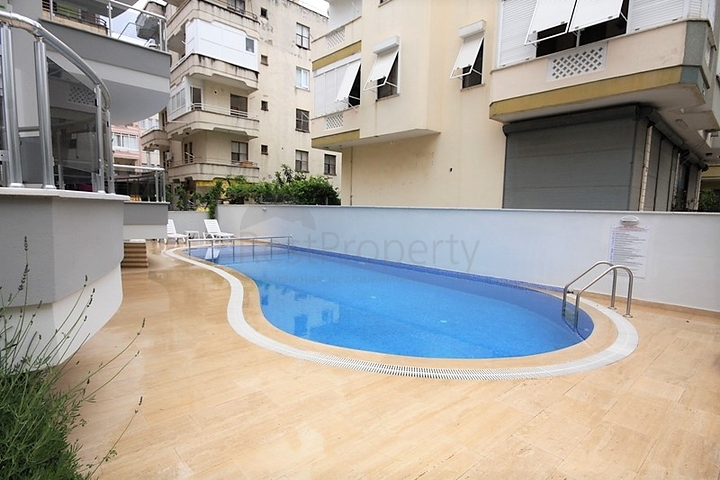 في مركز المدينة - شقة مؤثثة -غرفة وصالة - الانيا 