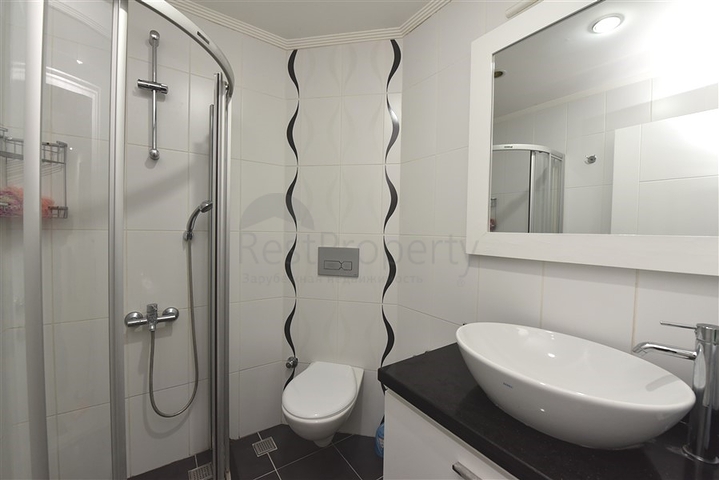 في مركز المدينة - شقة مؤثثة -غرفة وصالة - الانيا 