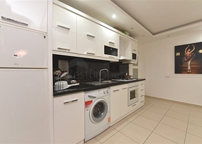 في مركز المدينة - شقة مؤثثة -غرفة وصالة - الانيا 