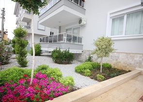 في مركز المدينة - شقة مؤثثة -غرفة وصالة - الانيا 