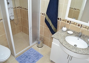 شقة غرفتين وصالة -مفروشة -قريبة من البحر والخدمات -في مهموتلار / الانيا 