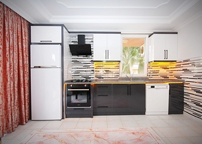 شقة 2 غرفتين وصالة - مفروشة -ضمن مجمع سكني - في منطقة توسمور المركزية / الانيا 