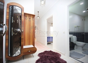 شقة 2 غرفتين وصالة - مفروشة -ضمن مجمع سكني - في منطقة توسمور المركزية / الانيا 