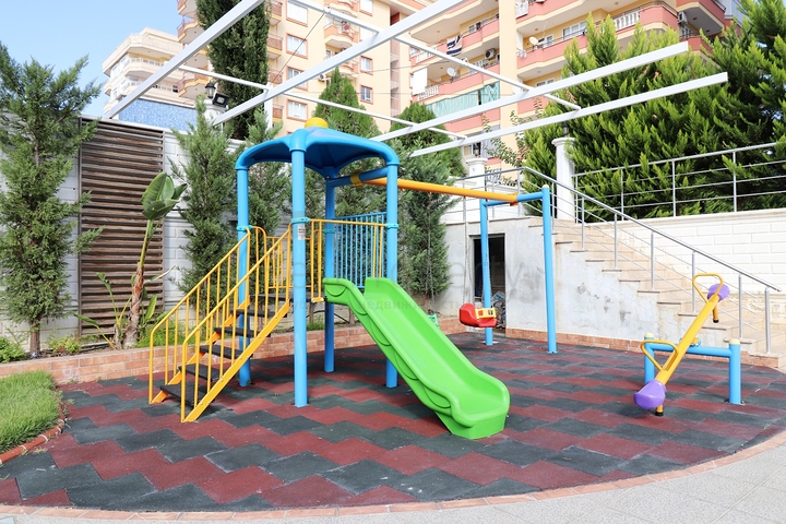 اطلالة بحر مباشرة - شقة طابق مرتفع - ضمن مجمع فاخر - في مهموتلار / الانيا 