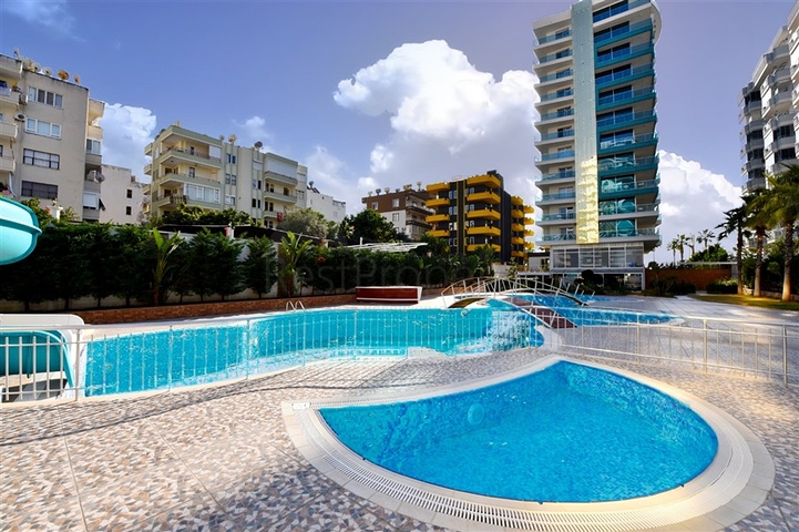 اطلالة بحر مباشرة - شقة طابق مرتفع - ضمن مجمع فاخر - في مهموتلار / الانيا 