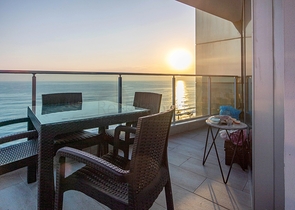 اطلالة بحر مباشرة - شقة طابق مرتفع - ضمن مجمع فاخر - في مهموتلار / الانيا 