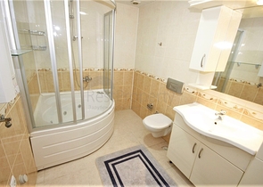 شقة عائلية واسعة -ضمن مجمع سكني متكامل - في منطقة جيكجلي / الانيا 