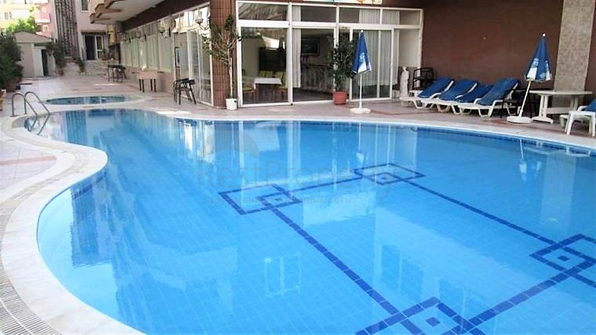 موقع مناسب للاستثمار - شقة غرفة وصالة -في منطقة اوبا / الانيا 