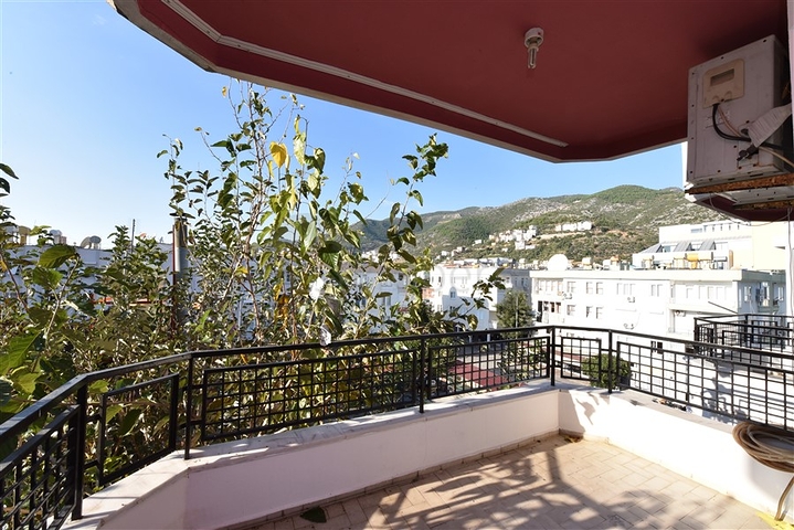 موقع مميز - شقة غرفة وصالة مفروشة - بسعر منافس -في مركز مدينة الانيا 