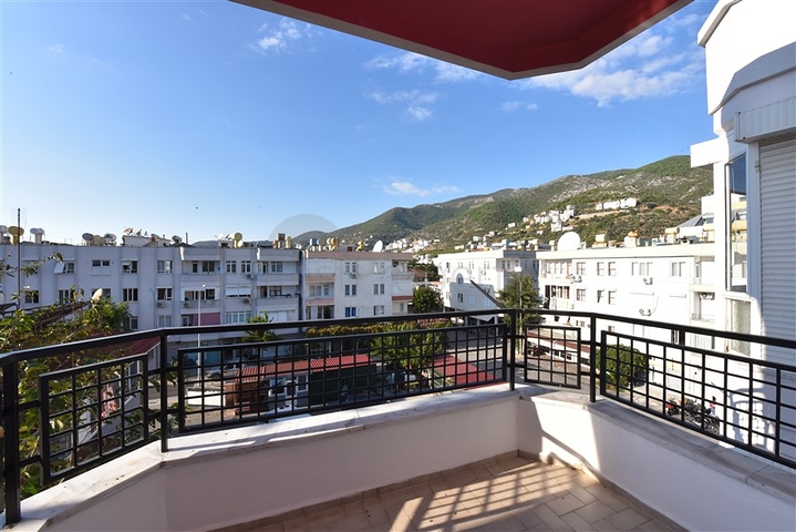 موقع مميز - شقة غرفة وصالة مفروشة - بسعر منافس -في مركز مدينة الانيا 