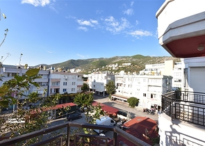 موقع مميز - شقة غرفة وصالة مفروشة - بسعر منافس -في مركز مدينة الانيا 