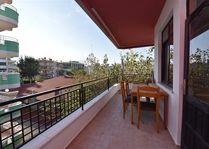 موقع مميز - شقة غرفة وصالة مفروشة - بسعر منافس -في مركز مدينة الانيا 