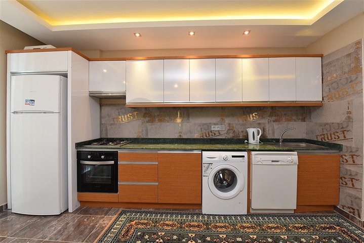 شقة 1+1 - مفروشة - ضمن مجمع قريب من البحر - في كاستل / الانيا 