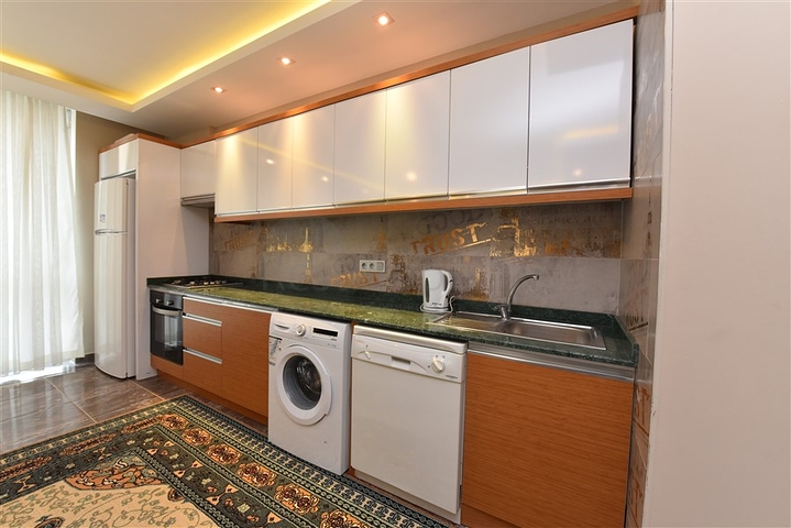 شقة 1+1 - مفروشة - ضمن مجمع قريب من البحر - في كاستل / الانيا 