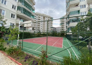 شقة 2 غرفة وصالة -قريبة من البحر -ضمن مجمع في توسمور / الانيا 