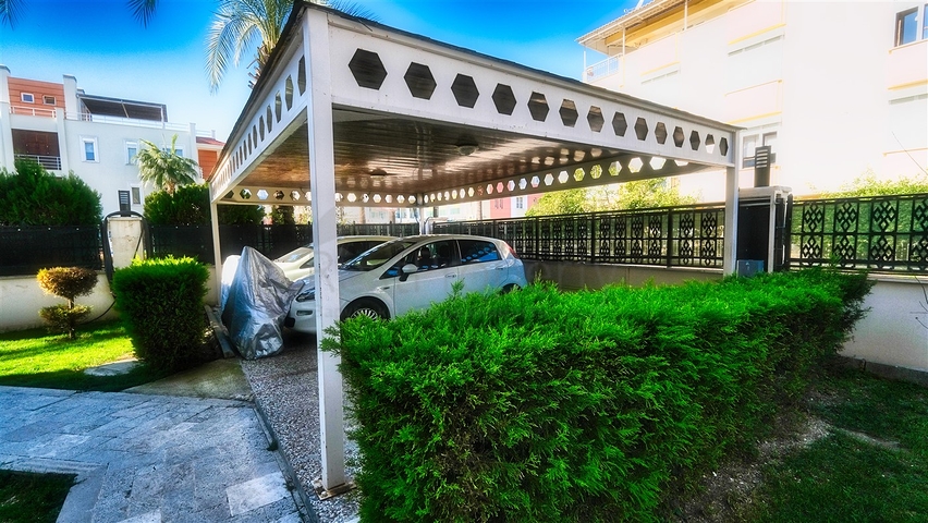 بنتهاوس من 4 غرف نوم 200 متر من شواطئ كونيالتي