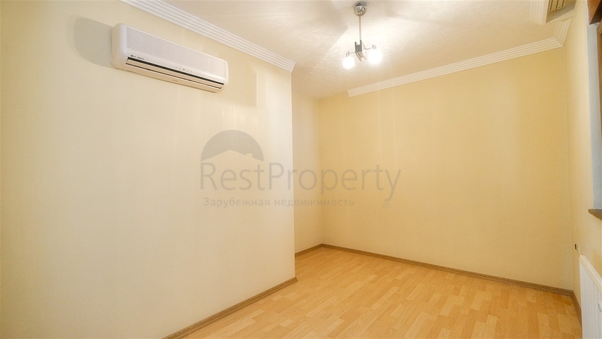 بنتهاوس من 4 غرف نوم 200 متر من شواطئ كونيالتي